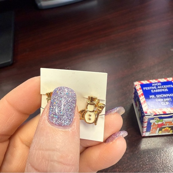 Avon Festive Accents Snowman  clip Earrings NIB vintage 1992 - Picture 2 of 5